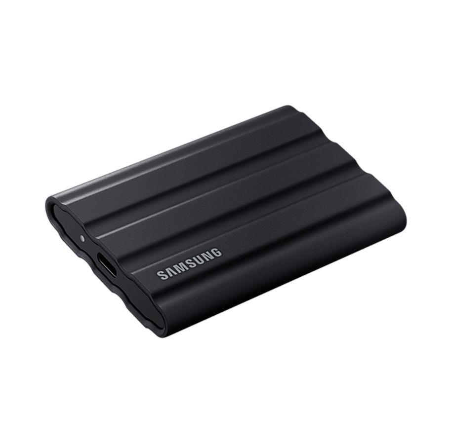 Samsung Portable SSD T7 Shield 2TB i sort gummibeklædt kabinet
